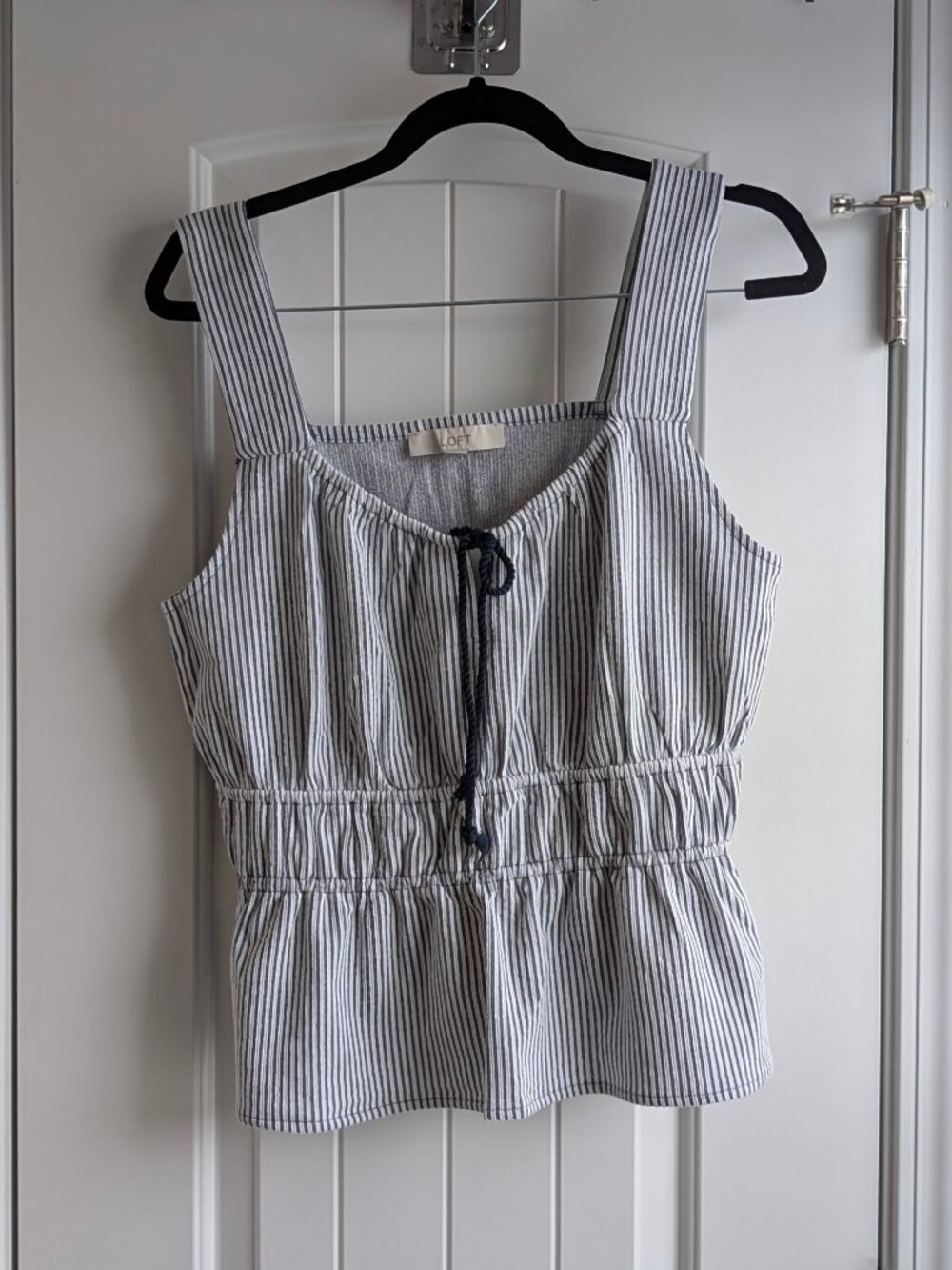 Loft Seersucker Striped Modern Peplum Top, Large NWT
